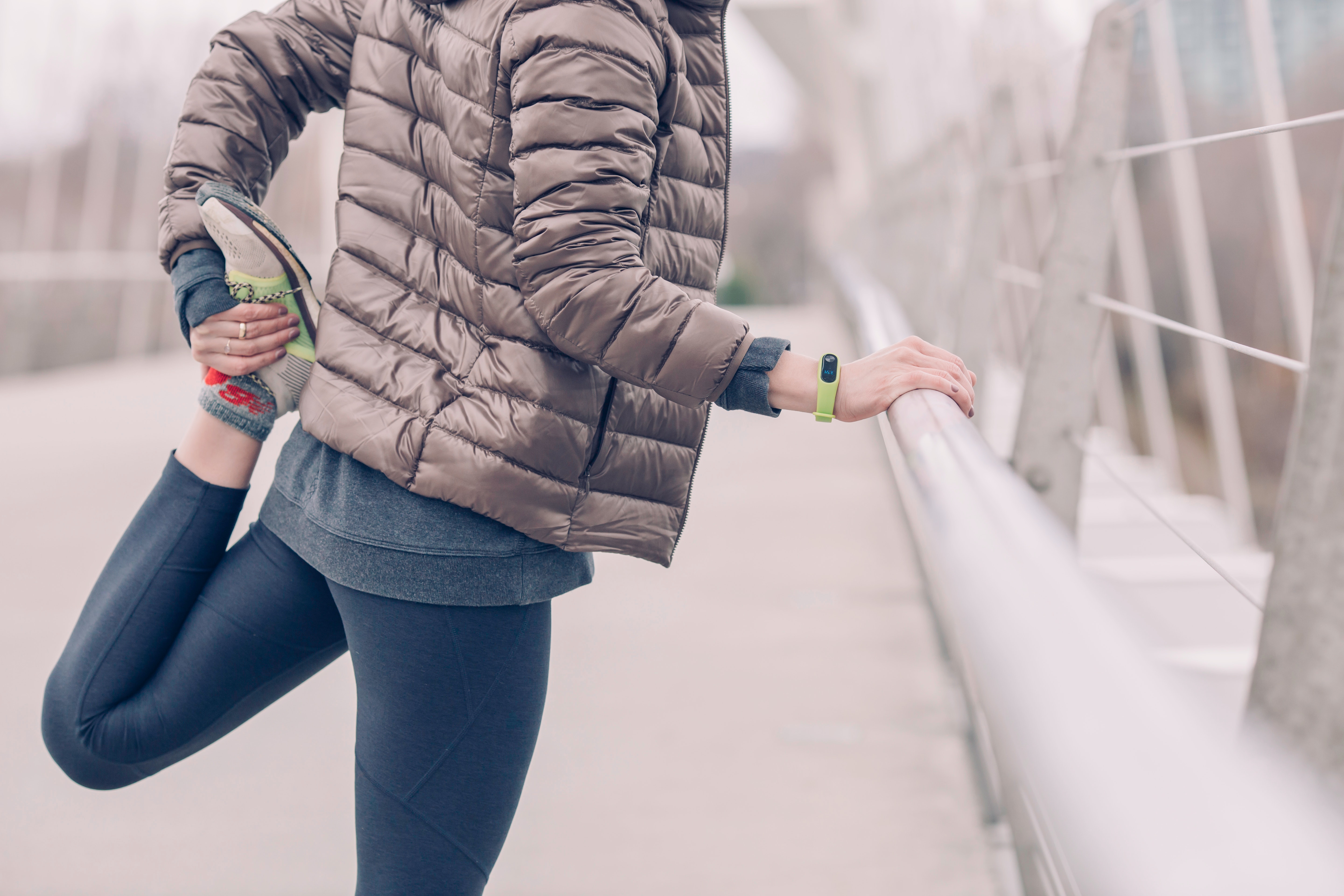 A PT’s Tips For Staying Motivated To Exercise When It’s Cold Outside